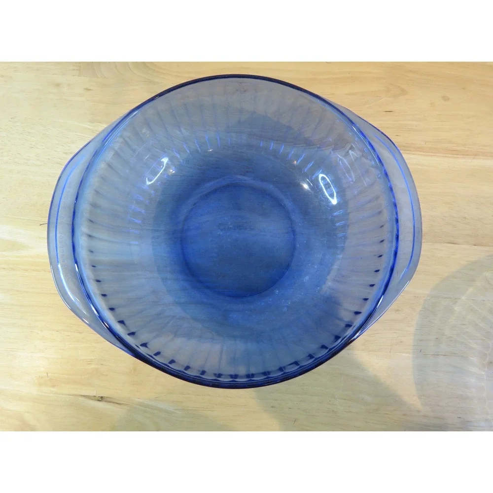 VTG Set of 2 Pyrex Sculptured 2-Quart Casserole Bowls Ribbed Design Cobalt Blue